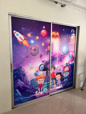 งานสติ๊กเกอร์์์ติดตั้งการ์ตูน01